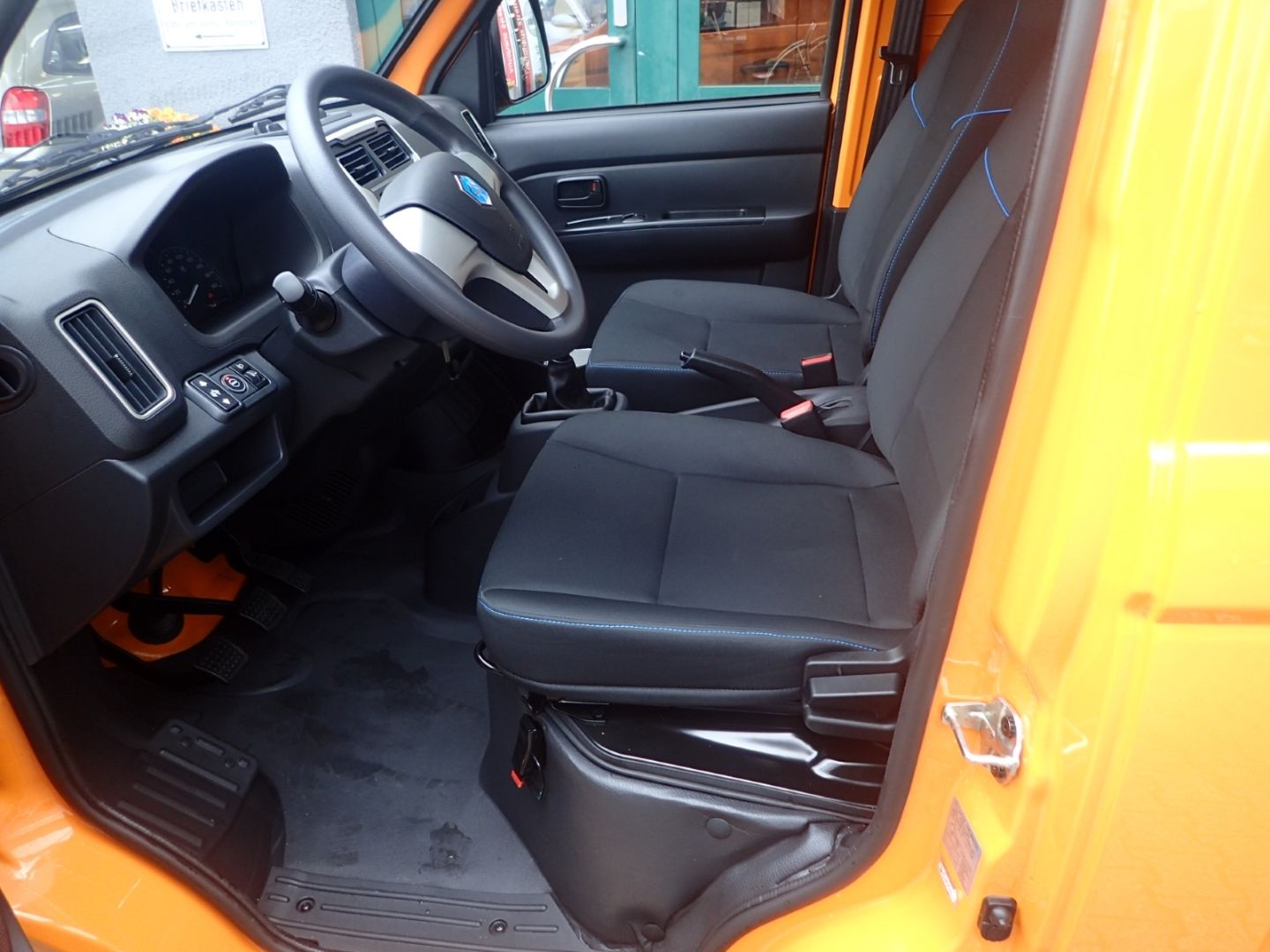 Fahrzeugabbildung Piaggio Porter NP6 SW Kipper LR 2,2m Pritschenlänge LPG