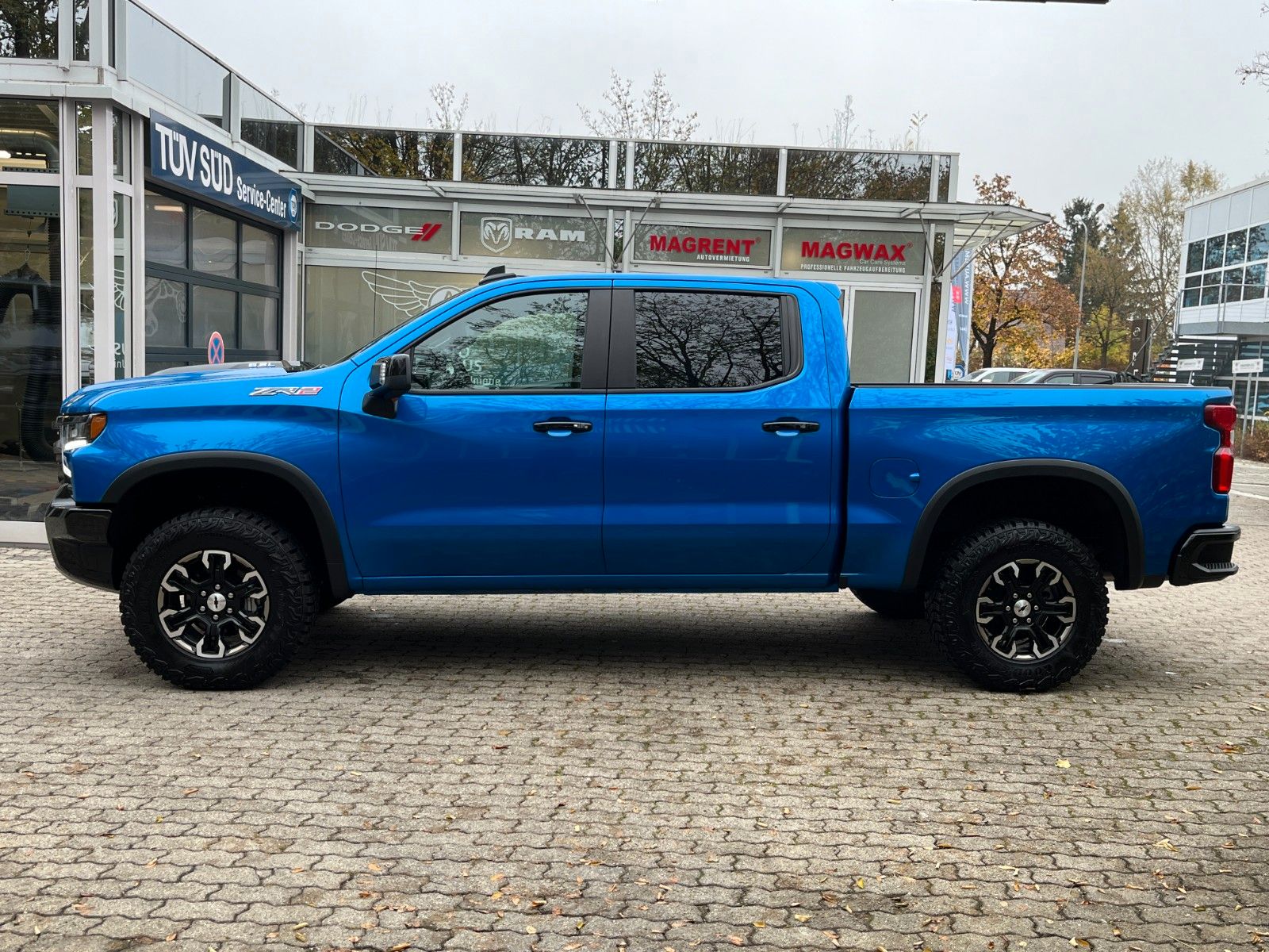 Fahrzeugabbildung Chevrolet Silverado ZR2 V8 6.2*Head-Up*360°*Offroad*AHK