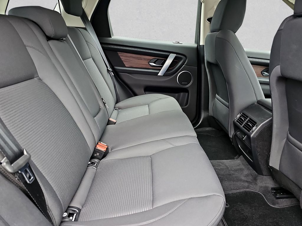Land Rover Discovery Sport P300e