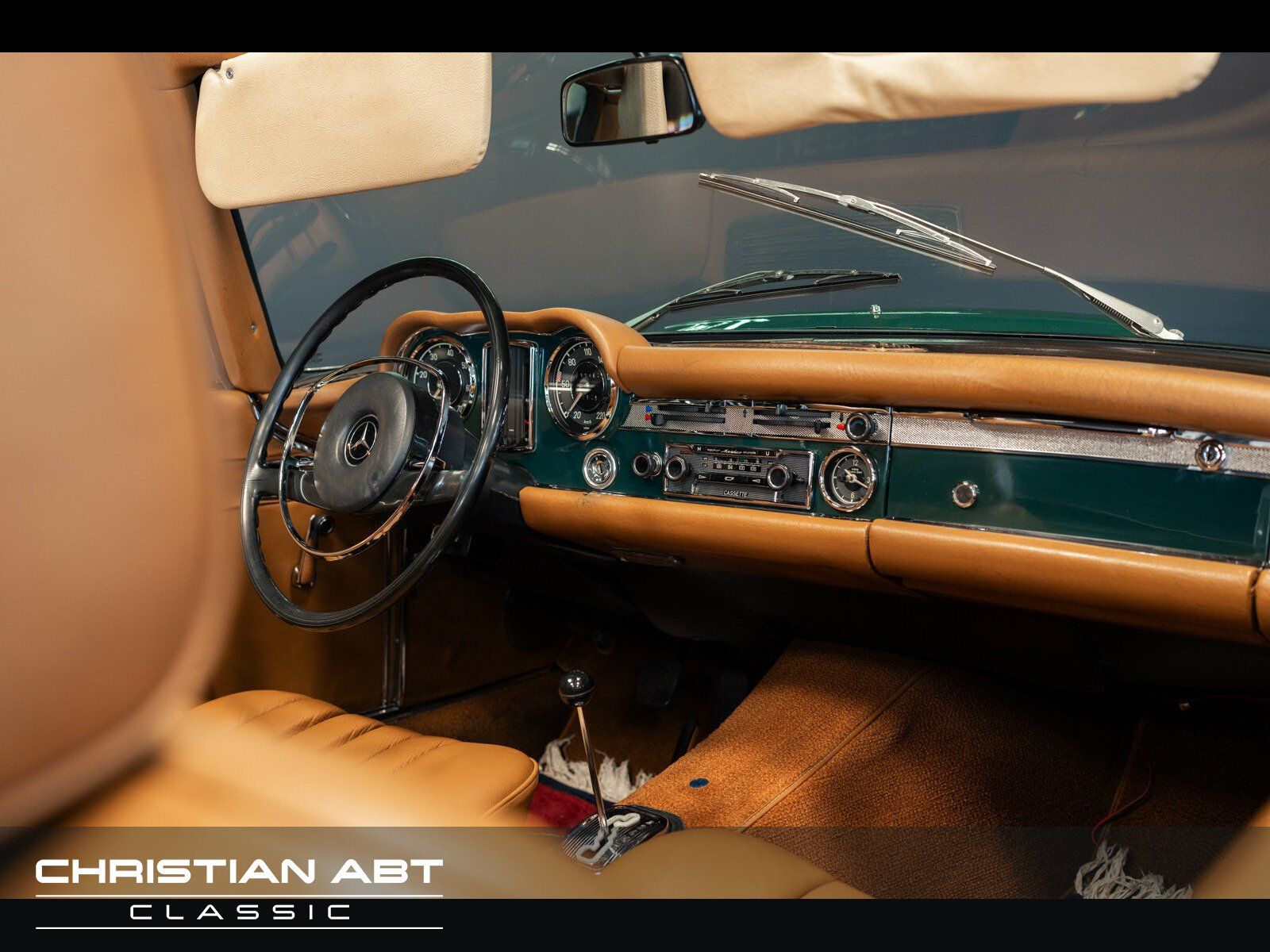 Fahrzeugabbildung Mercedes-Benz SL 280 Pagode
