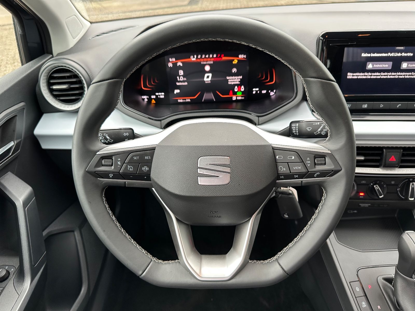 Fahrzeugabbildung SEAT Ibiza 1.0 TSI Style DSG ACC/LED/SHZG/Einparkh.