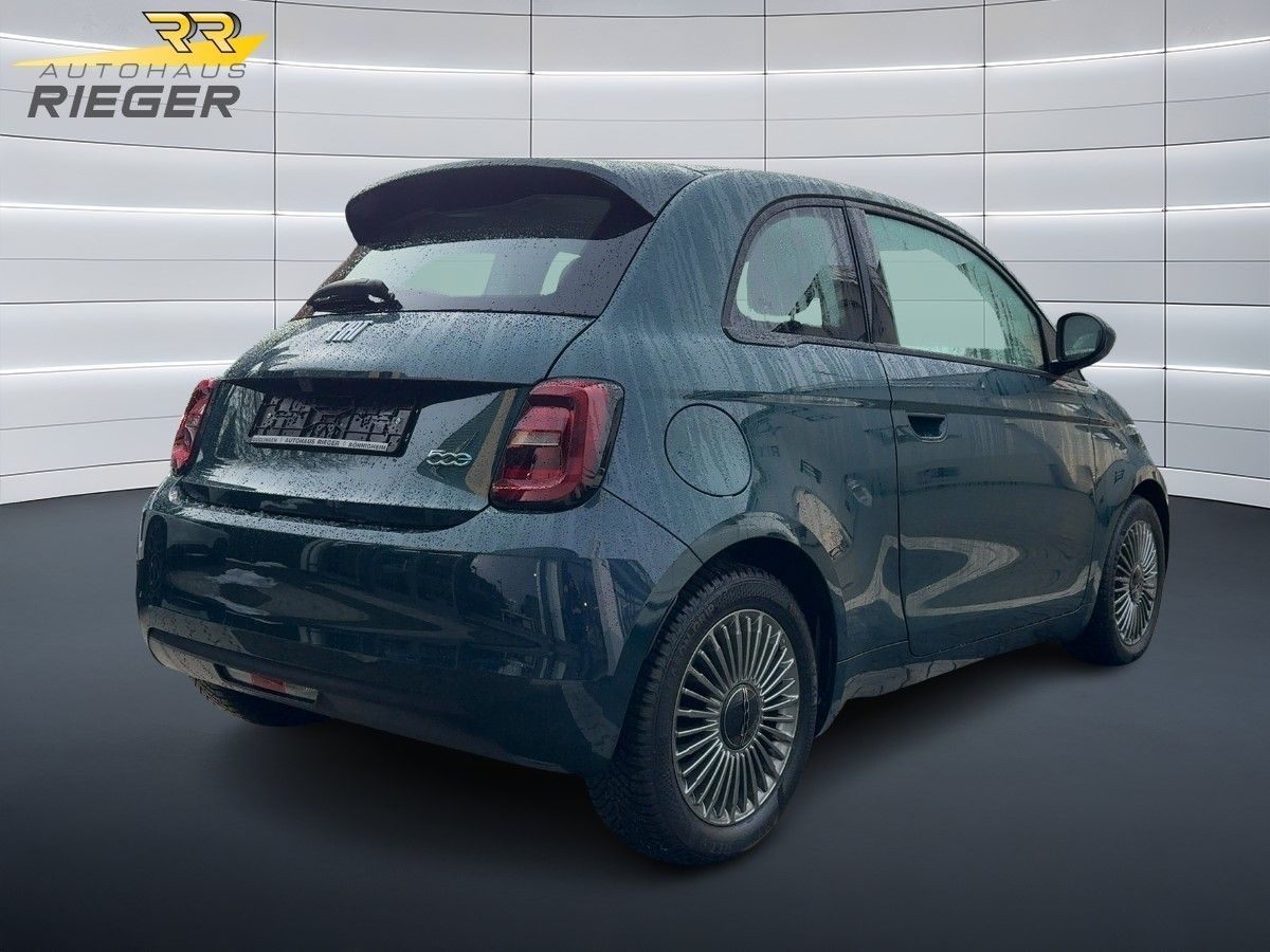 Fahrzeugabbildung Fiat 500 e Lim. Icon