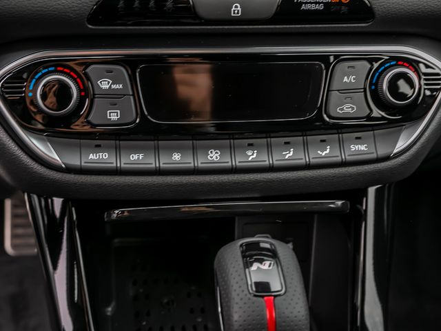 Hyundai i30 1.5 Spurhalteassi. Tempomat Totwinkelassi.