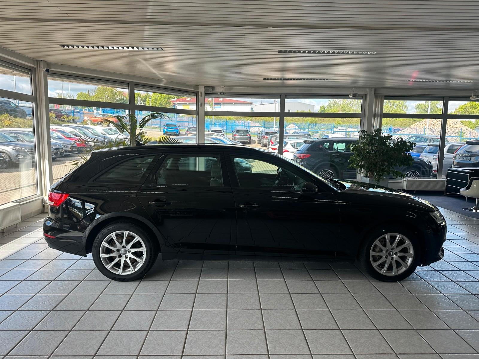 Audi A4 Avant*AHK*SHZ*NAVI*KLIMA*RDS*Standheizung*