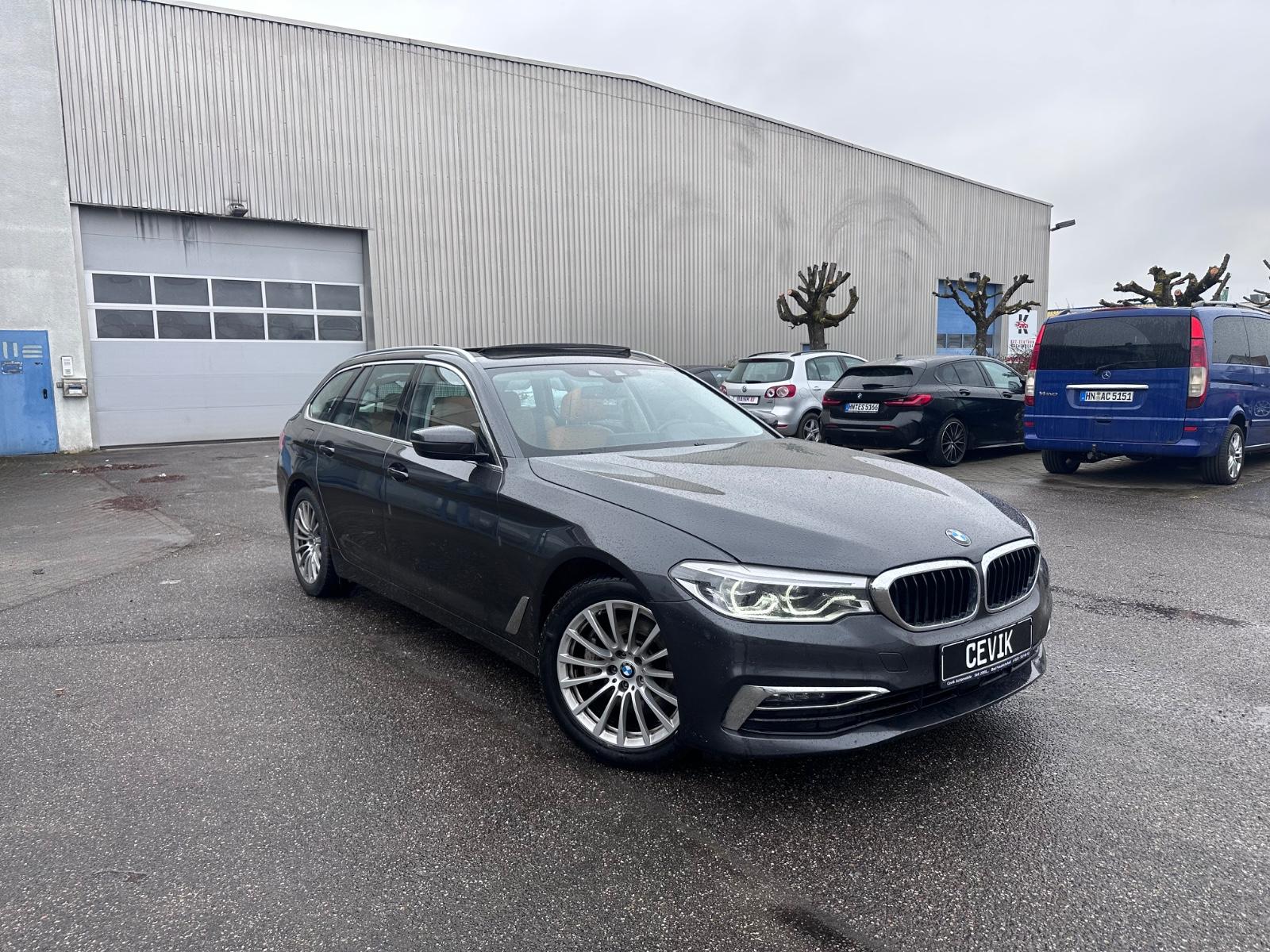 BMW 530 XD Luxury/HUD/LIVE CO./STHZ/PANO/KAM/MEMORY