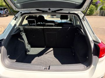 Volkswagen T-Roc - 12