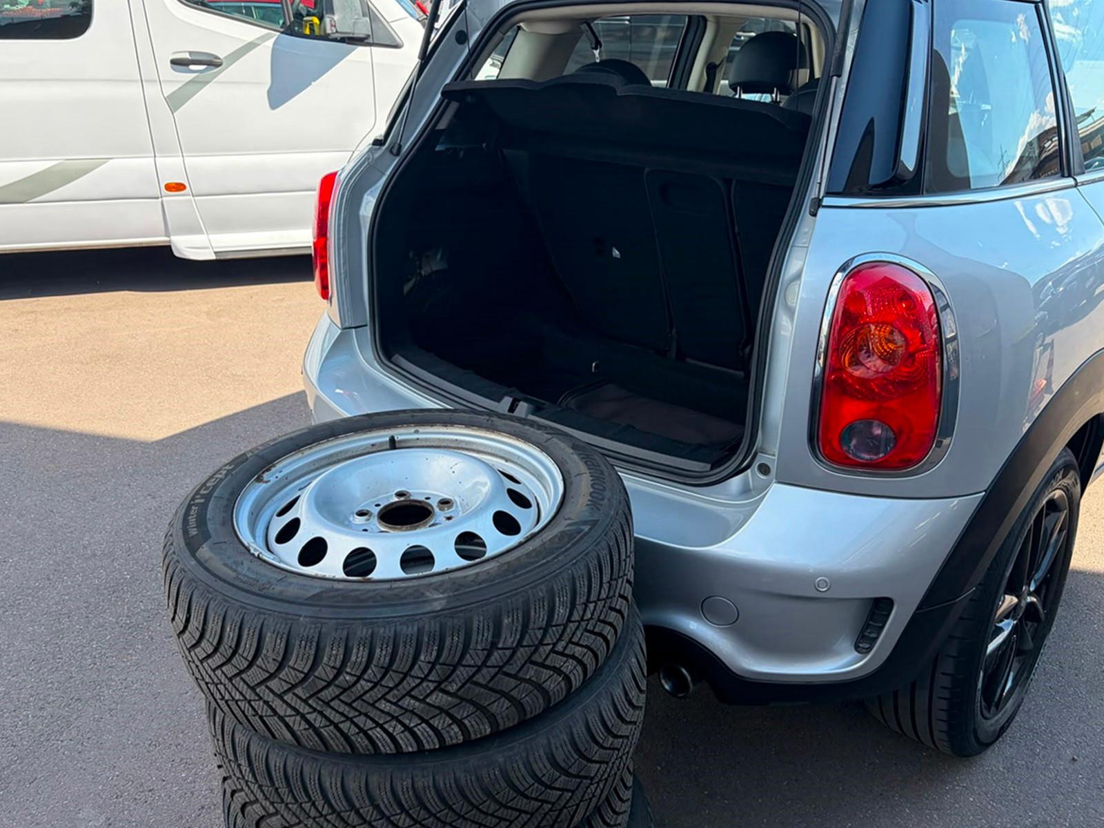 MINI COOPER SD Countryman Aut-F1 Leder Navi PDC Xenon