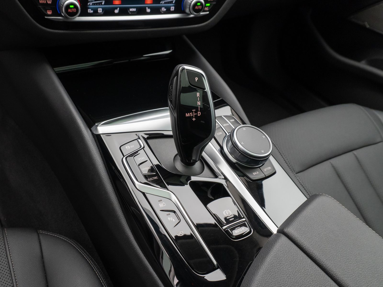 Fahrzeugabbildung BMW 530e xD Alarm DAB 360°Panorama H/K 4Klima Sport