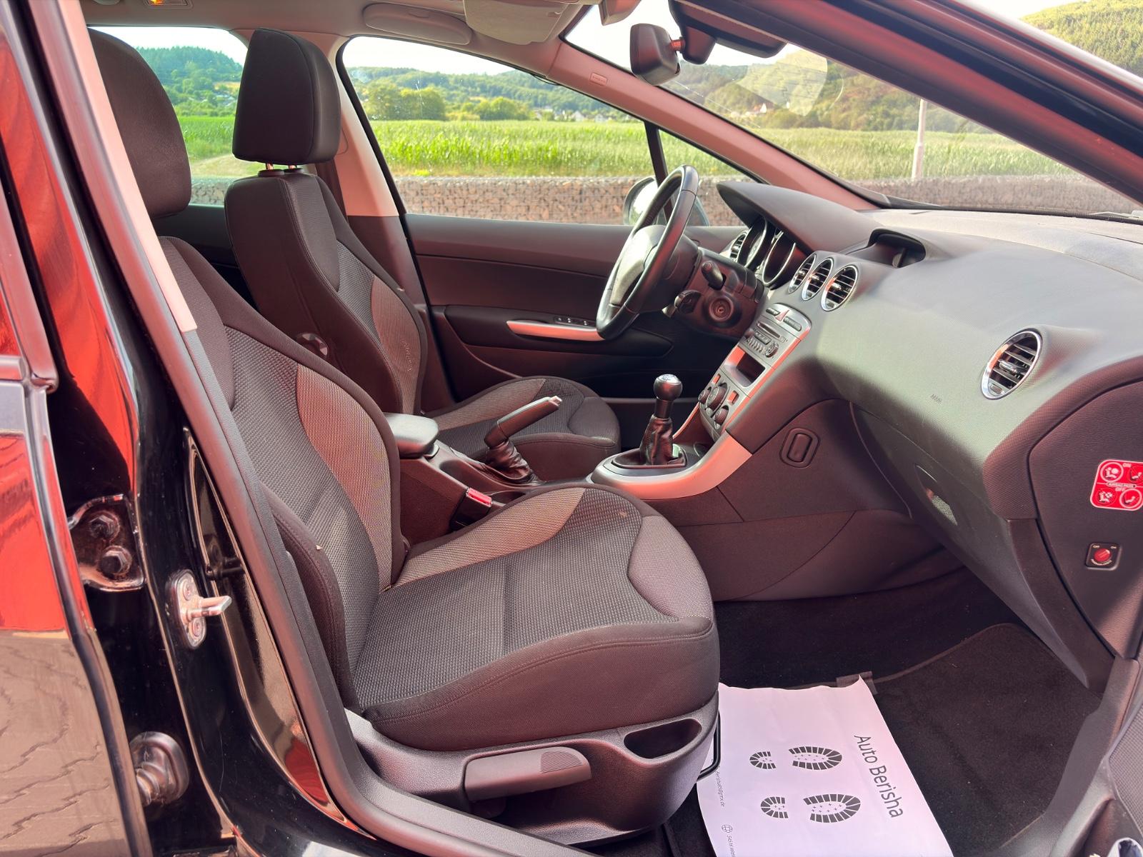 Peugeot 308 2012 — photo 20