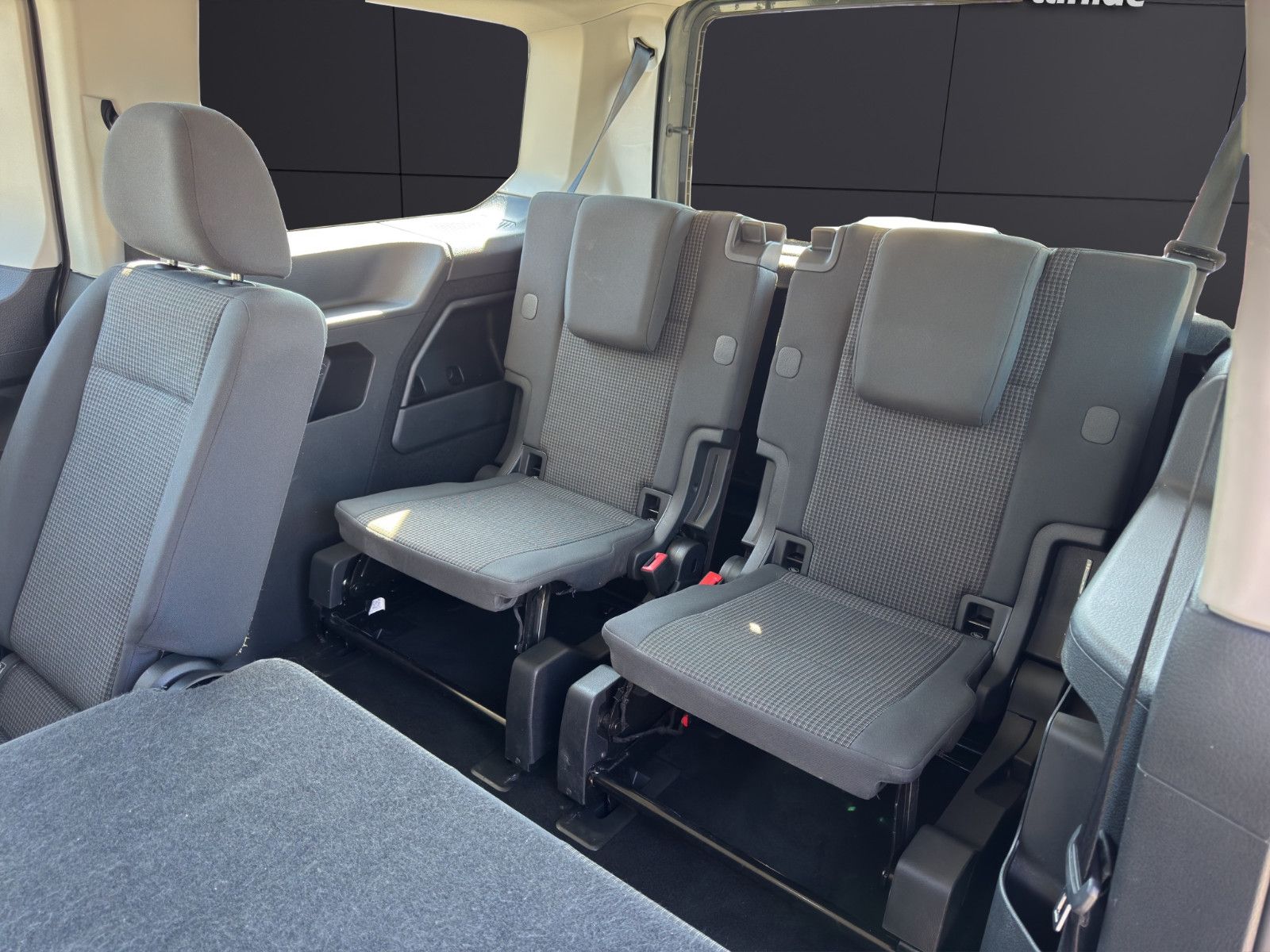 Fahrzeugabbildung Volkswagen Caddy Maxi *Apple CarPlay*Tempomat*7 Sitzer