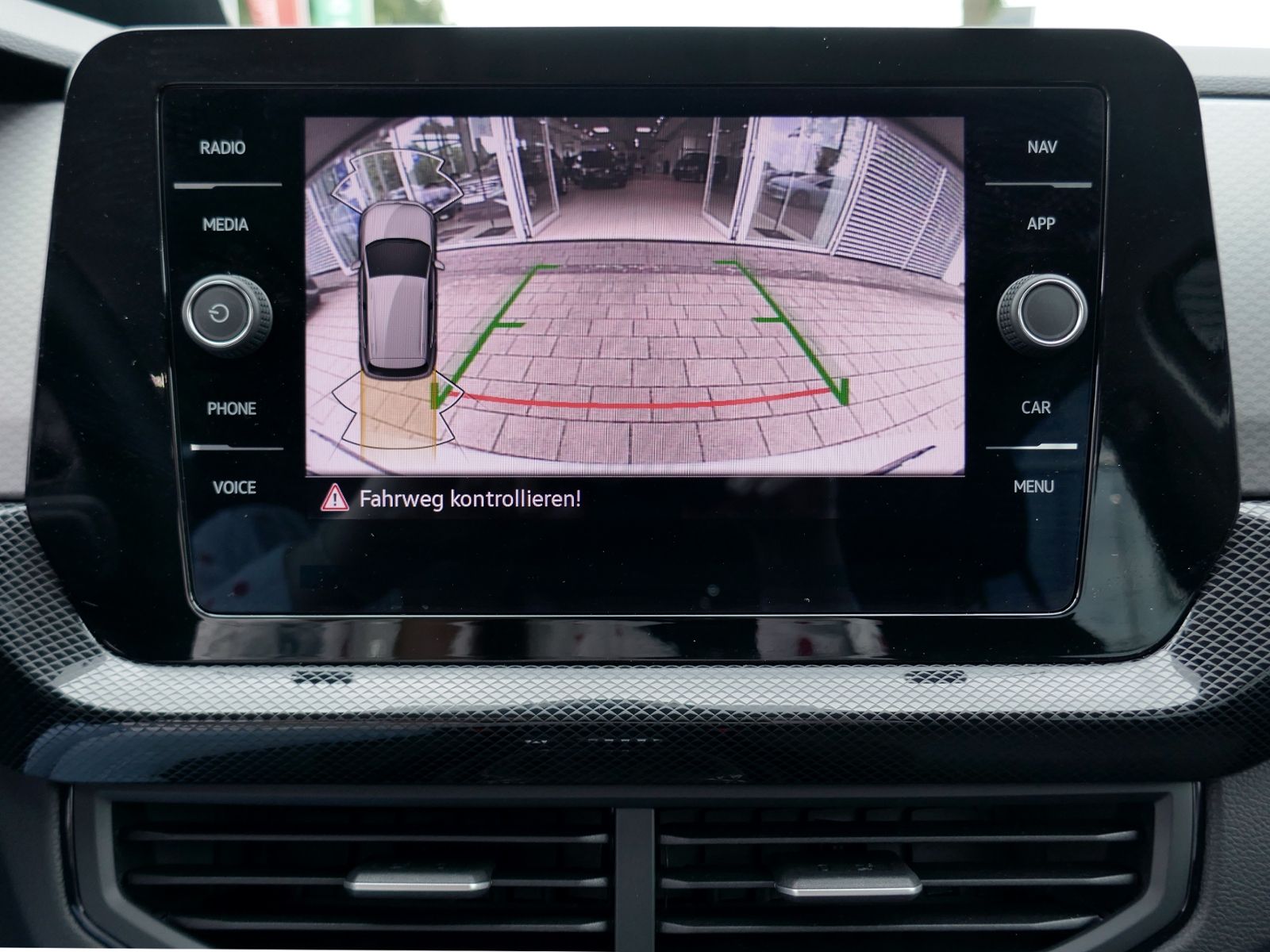 Fahrzeugabbildung Volkswagen T-Cross Life 1.0 TSI DSG | LED RFK ACC Navi App