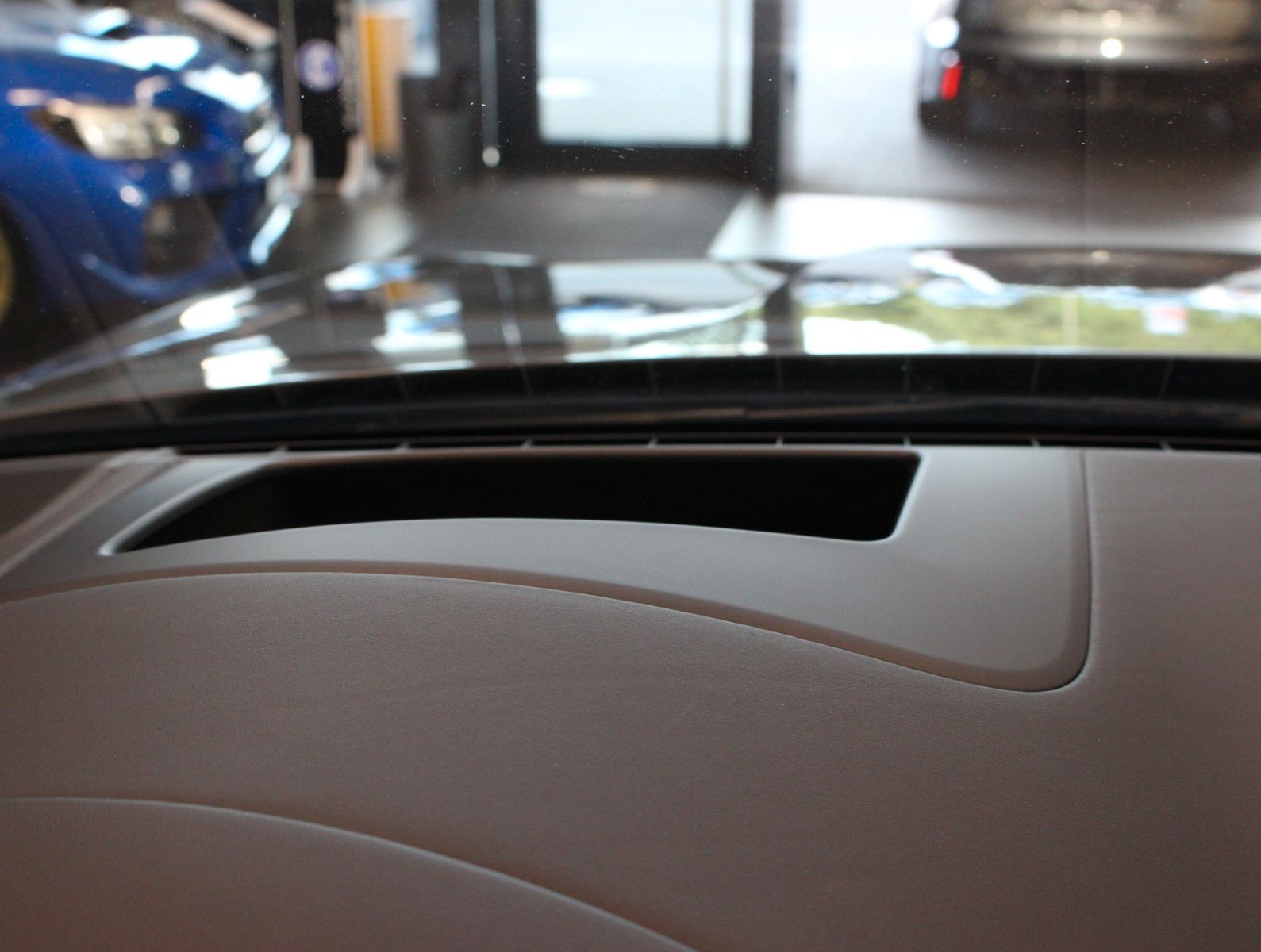 Fahrzeugabbildung Porsche Cayenne Turbo SportDesign-Paket|Carbon|PSCB|PDCC