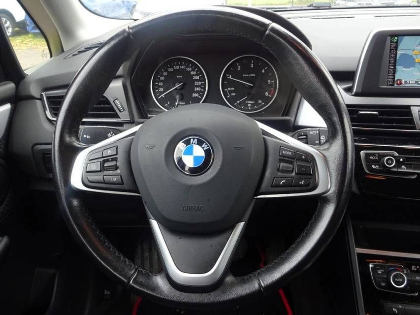 Fahrzeugabbildung BMW 218d 2.0 Active Tourer Automatik Advantage 8-fac