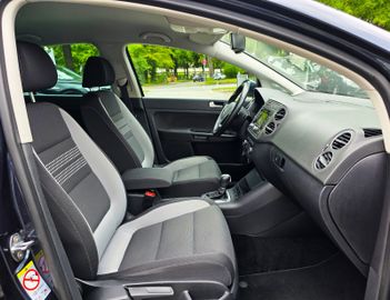 Volkswagen Golf Plus - 11