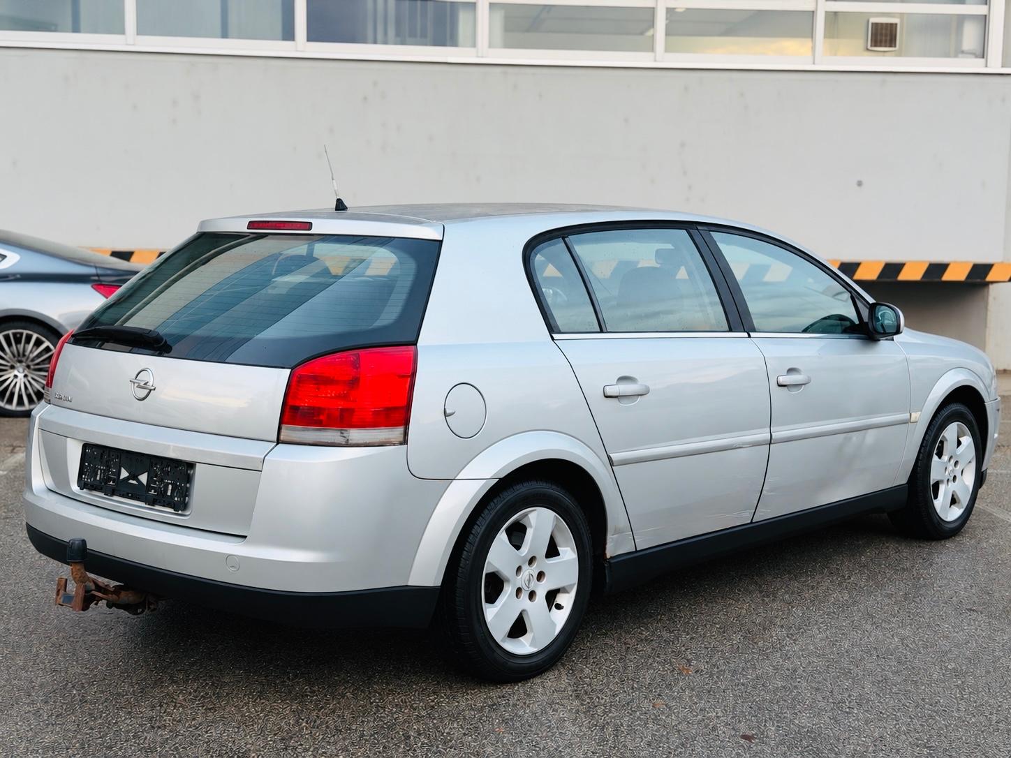 Opel Signum 2004 — interior