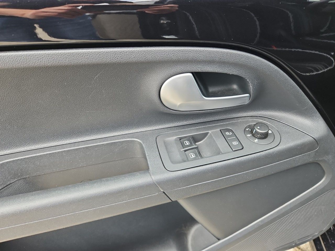 Fahrzeugabbildung SEAT Mii electric Plus + Batteriezertifikat