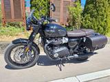 Triumph Bonneville T120 Black