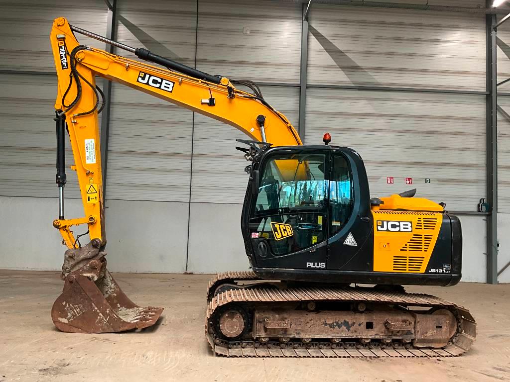JCB JS 131 LC