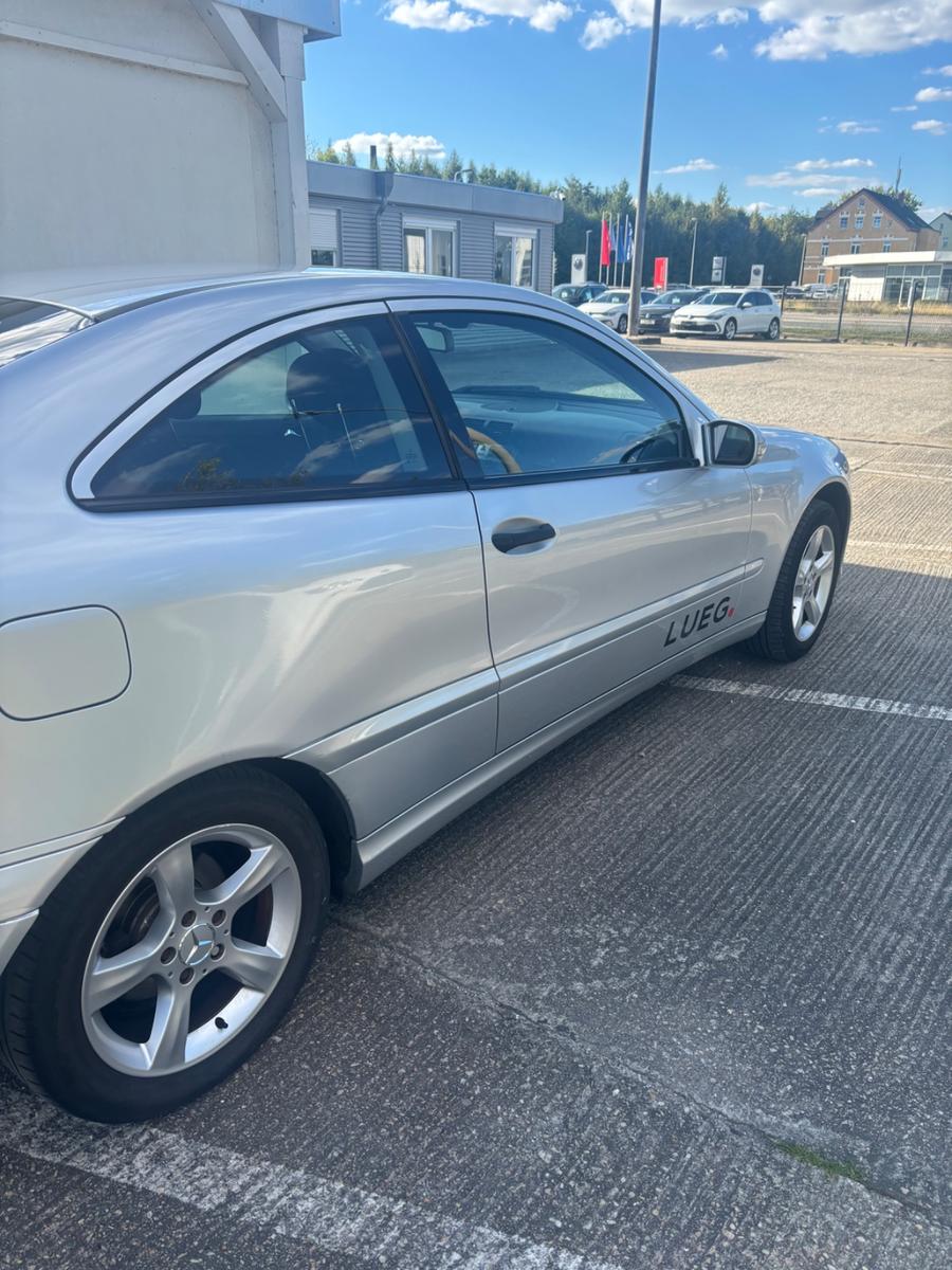 Mercedes-Benz CLC 200