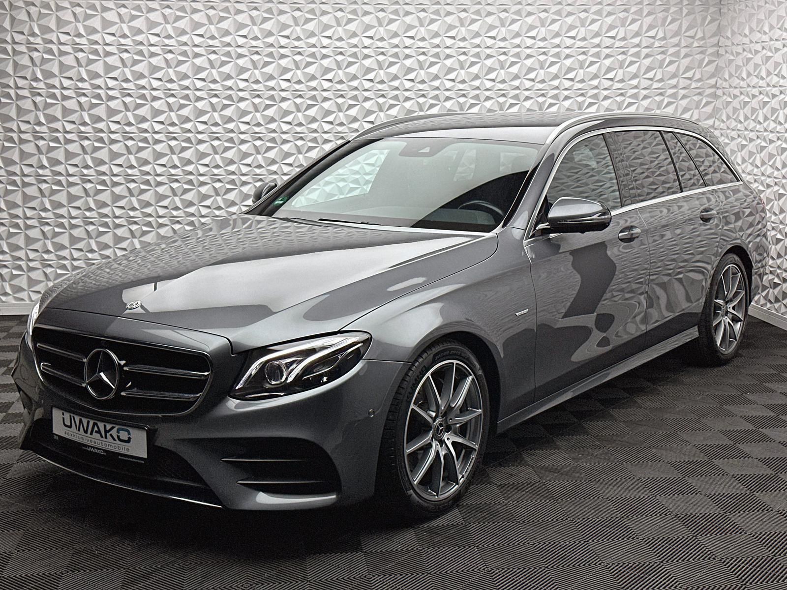 Fahrzeugabbildung Mercedes-Benz E220d AMG/MBUX/MEMORY/360°/LED/AMBIENTE/DAB/ILS+