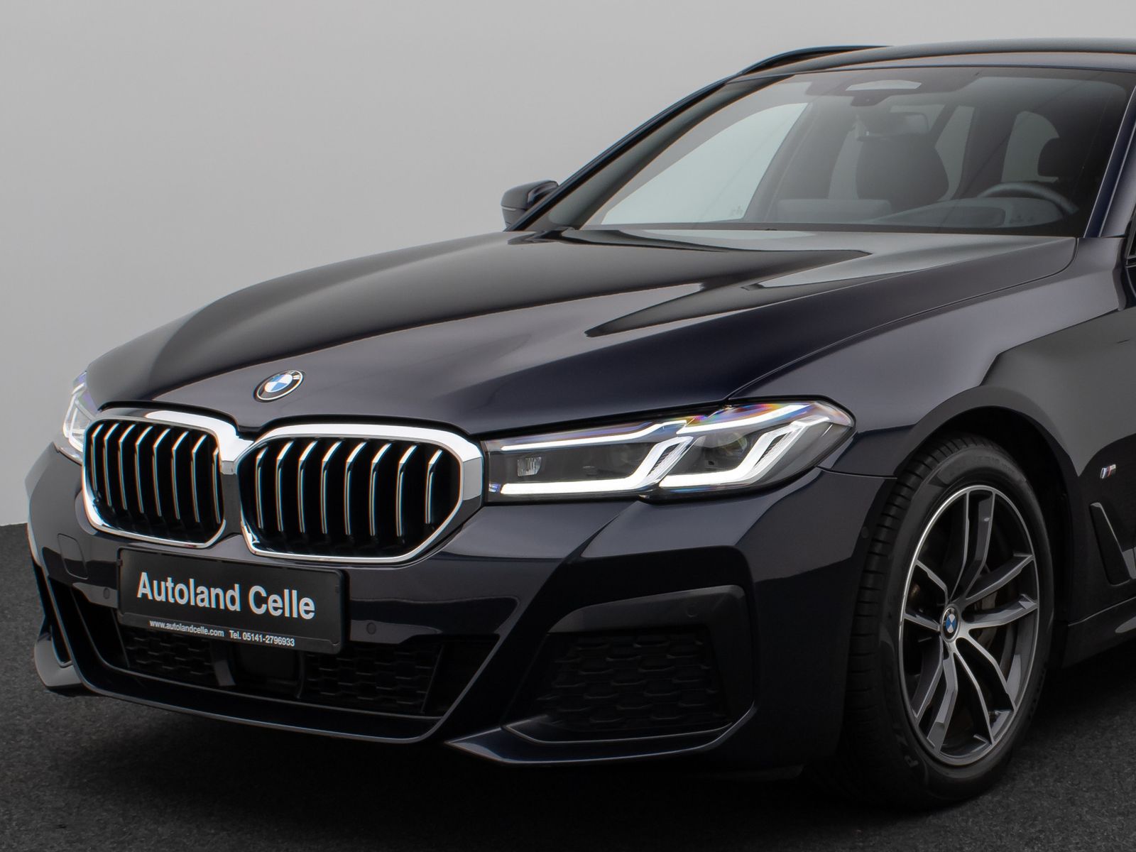 Fahrzeugabbildung BMW 530d xD M Sport Kamera Laser HUD DAB AHK Komfort