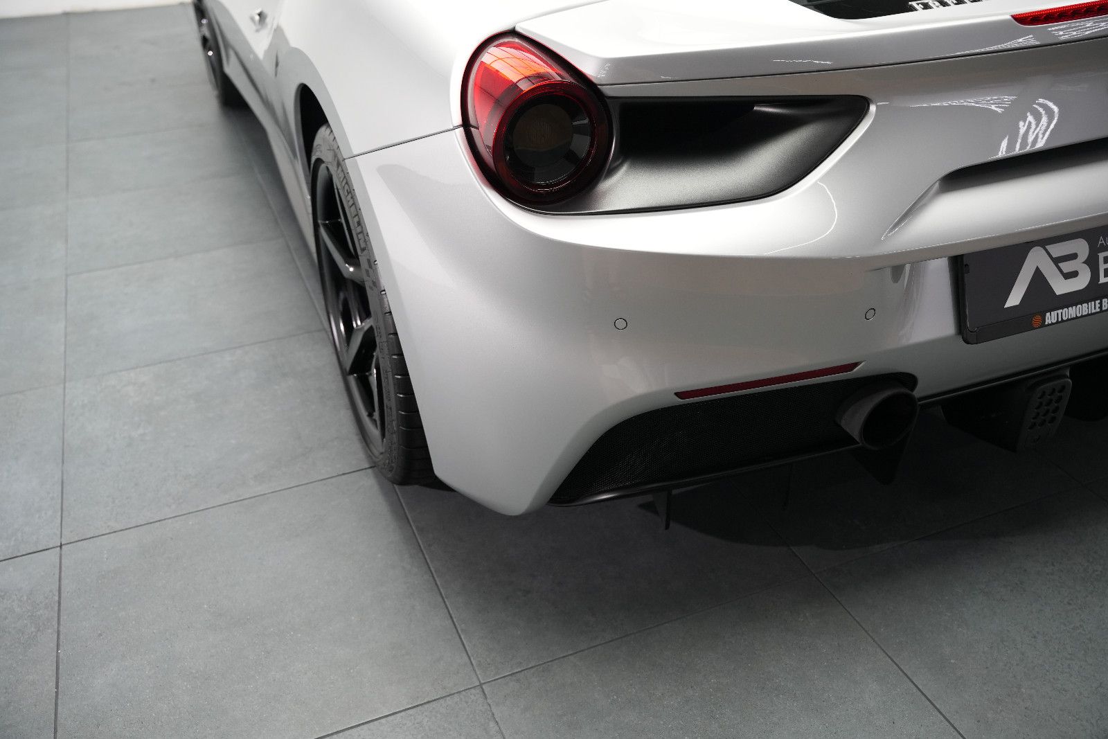 Fahrzeugabbildung Ferrari 488 GTB GTB Coupé DCT/SCUDERIA/KAMERA/