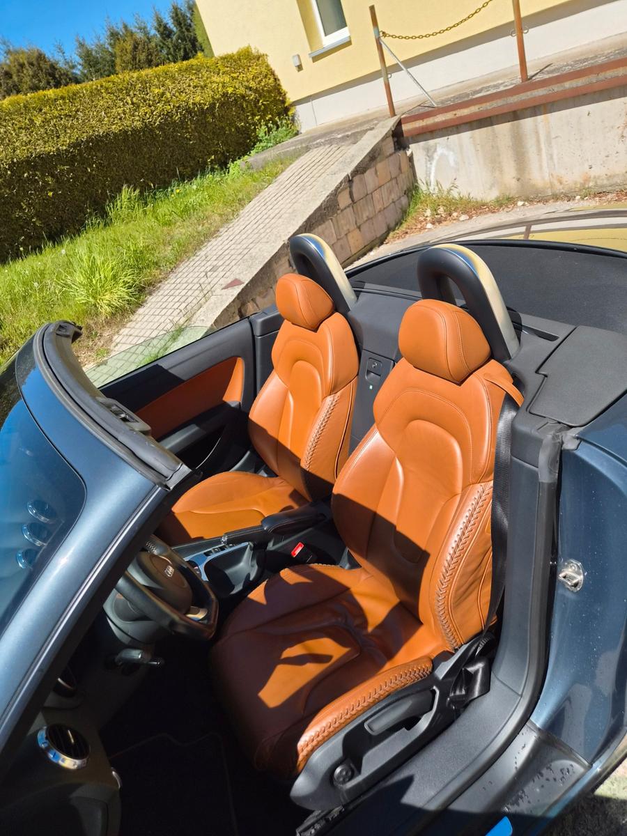 Audi TT Roadster 2.0 TFSI S tronic quattro -