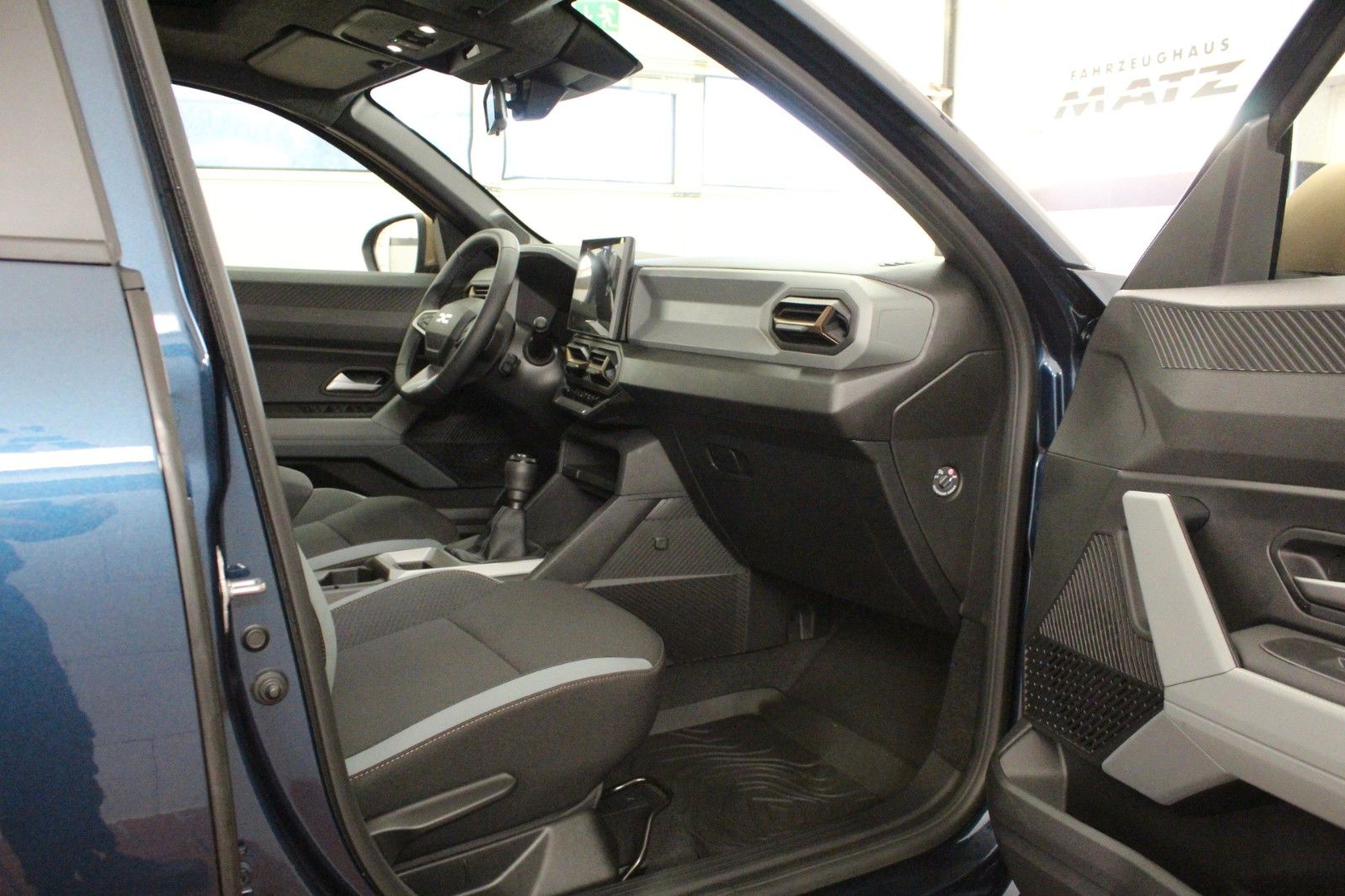 Fahrzeugabbildung Dacia Bigster mild hybrid-G 140 Extreme *Winter-Paket*