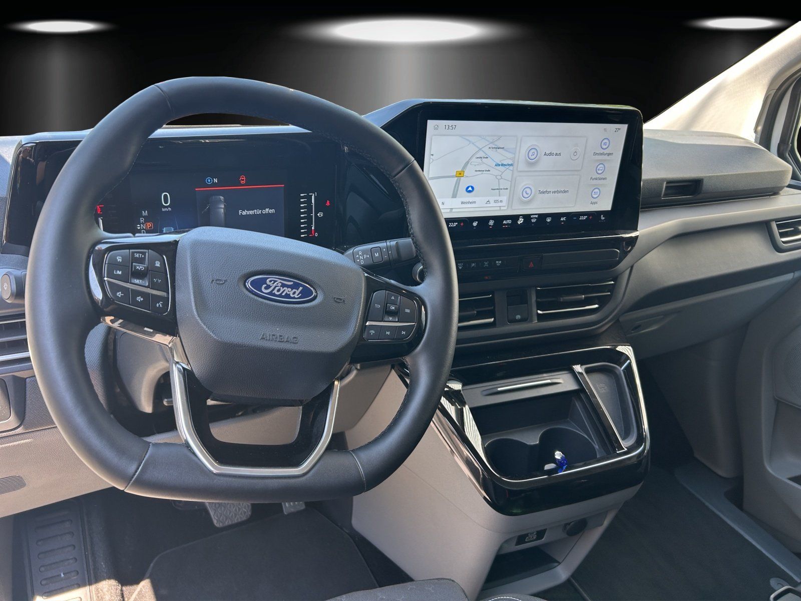 Fahrzeugabbildung Ford Ford Tourneo Custom Autom. AHK GJR Klima 3.Zonen