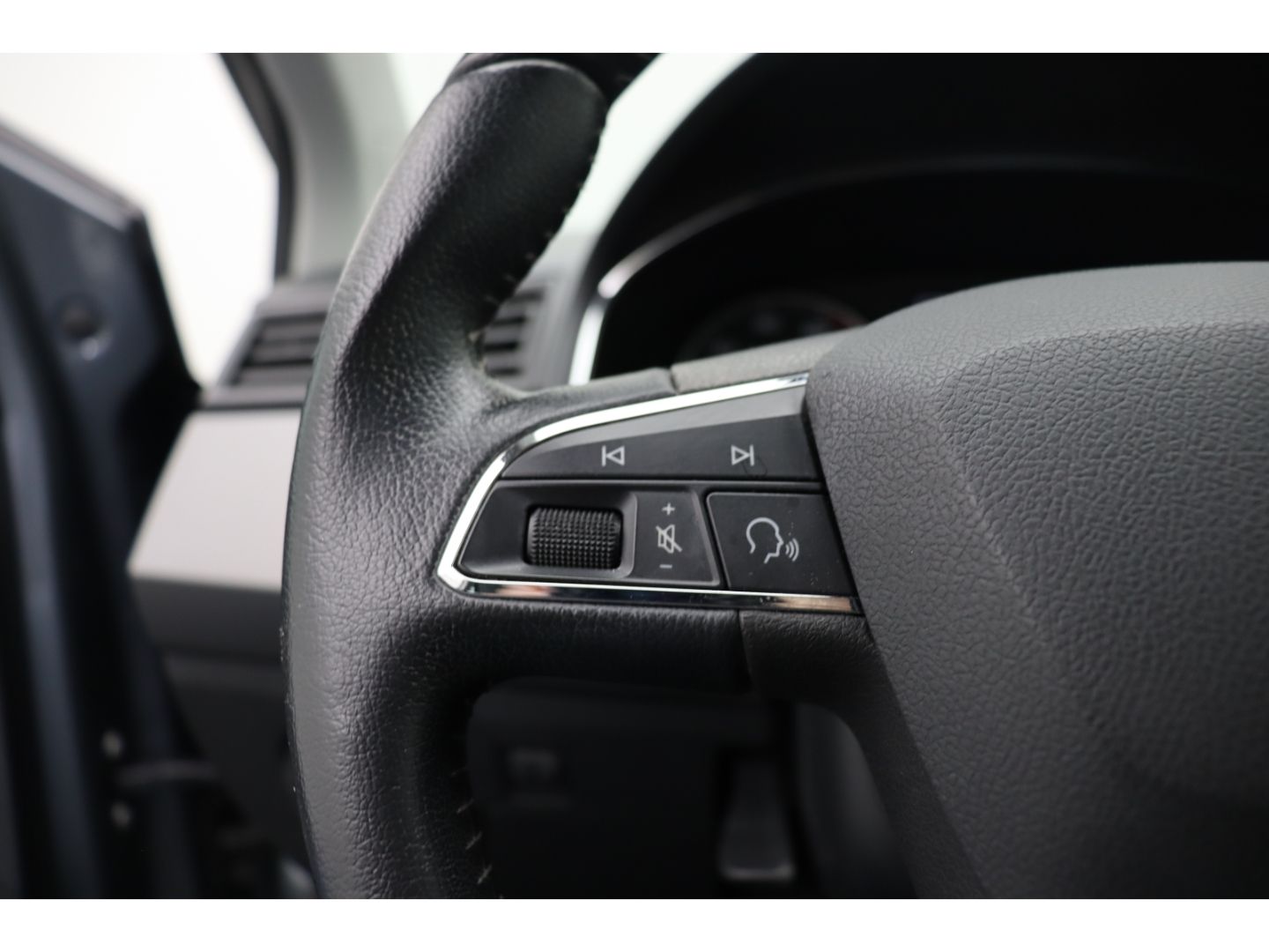 Fahrzeugabbildung SEAT Ibiza 1.0 Style Sitzheizung Einparkhilfe Notbrem