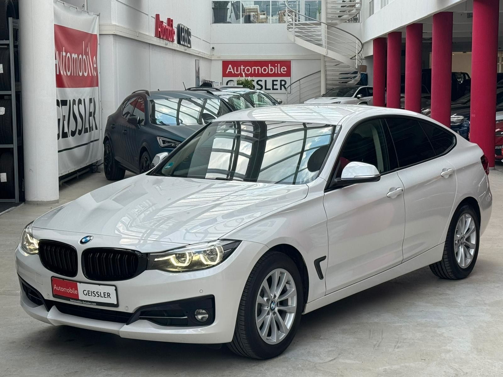 BMW 320 Gran Turismo - 1