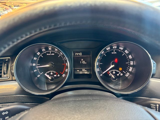 Skoda Superb Combi *1.HAND*KLIMA*SZHZ*ZV*BC*TÜVNEU*
