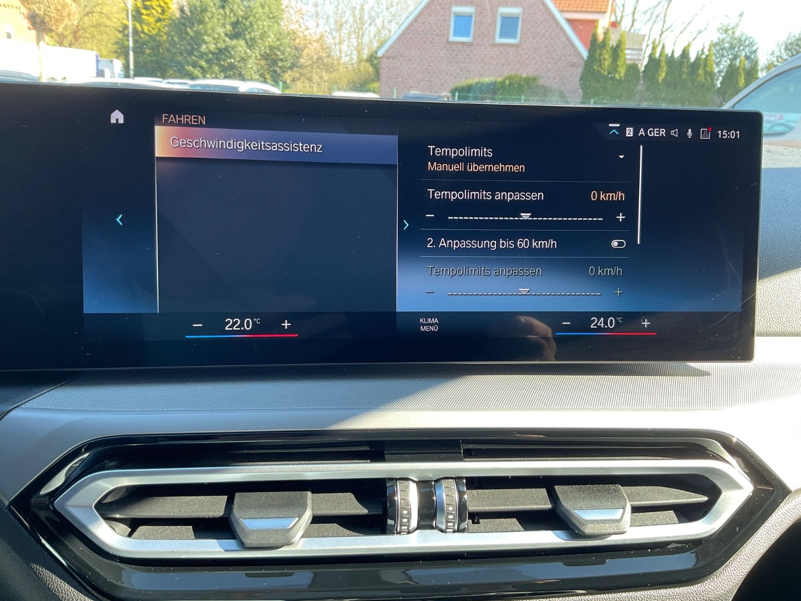Fahrzeugabbildung BMW 320d xDrive Touring Auto,LED,Navi,CarPlay,Spur