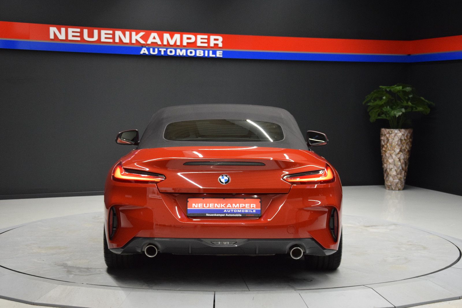 Fahrzeugabbildung BMW Z4 Roadster sDrive 20 i M-Sport Leder HuD Kamera