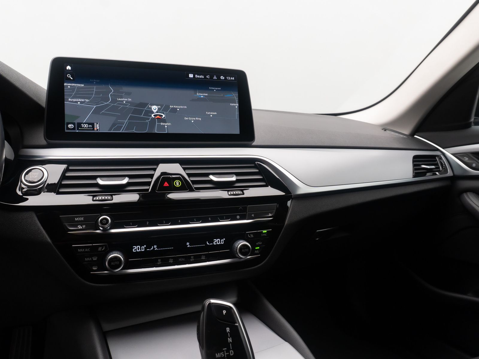 Fahrzeugabbildung BMW 520i Kamera DAB CockPitPro StandhzgAlarm LED