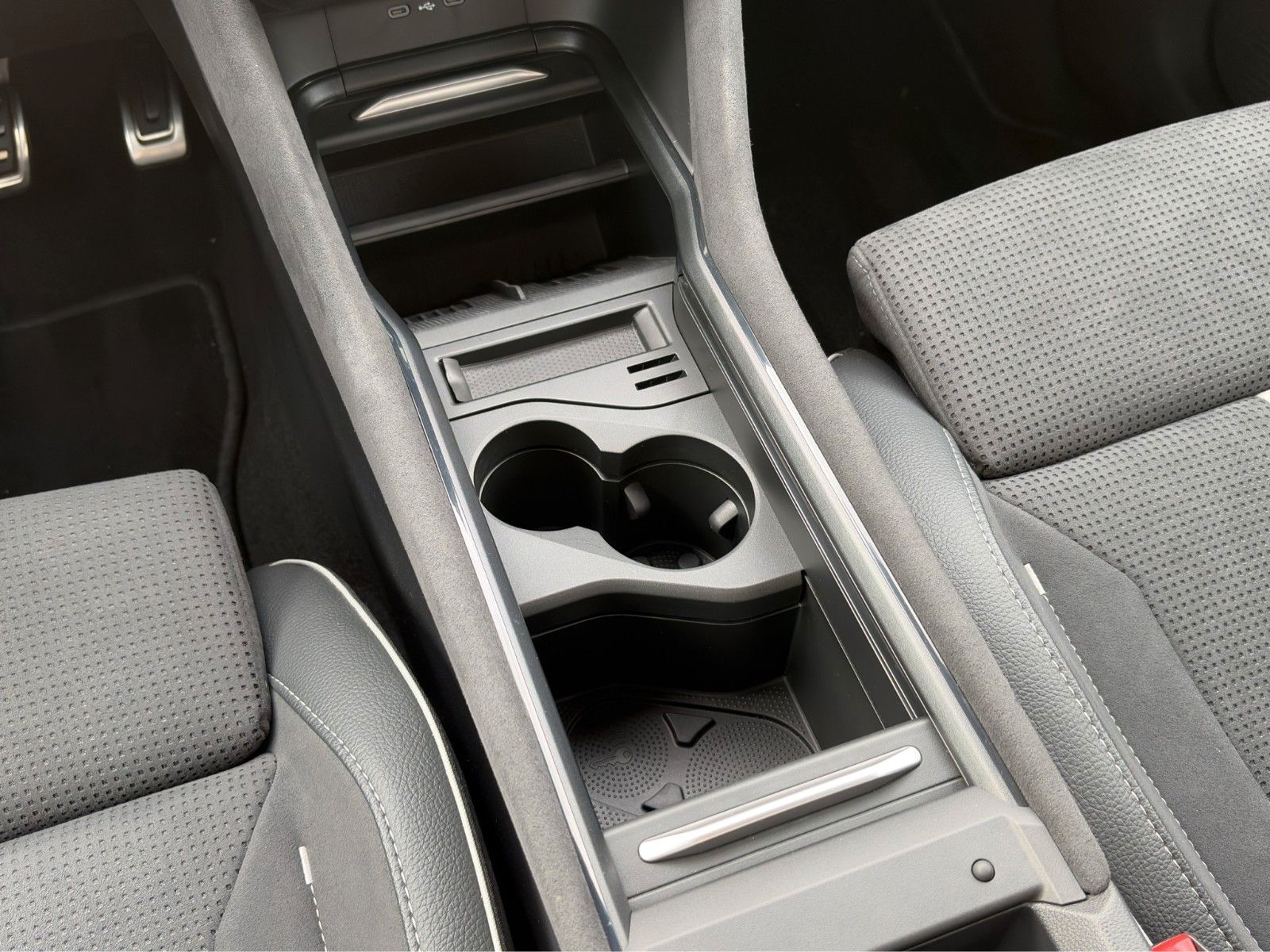 Fahrzeugabbildung SKODA Kodiaq 1.5 TSI DSG*Sportline*7-Sitzer*ViCo*SHZ*