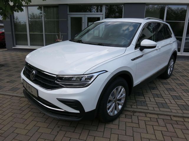 Volkswagen Tiguan Life 1.5 DSG AHK NAVI LED ACC HUD KAMERA 