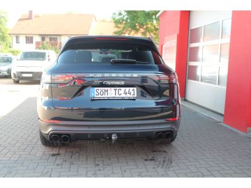 Porsche Cayenne - 4