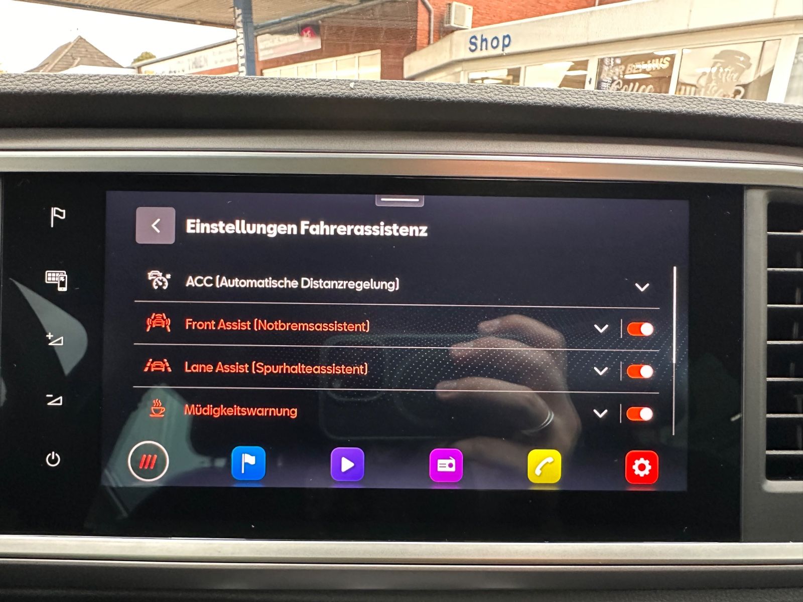 Fahrzeugabbildung SEAT Ateca FR 1.5 TSI DSG AHK/ACC/NAVI/LED/eHeck/SHZ