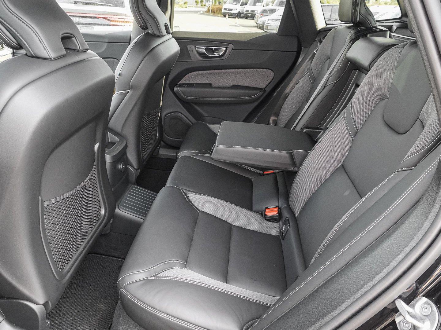 Volvo XC60 T8 AWD Black Edition Ultra Plug-in Hybrid