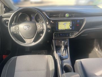 Toyota Auris - 11