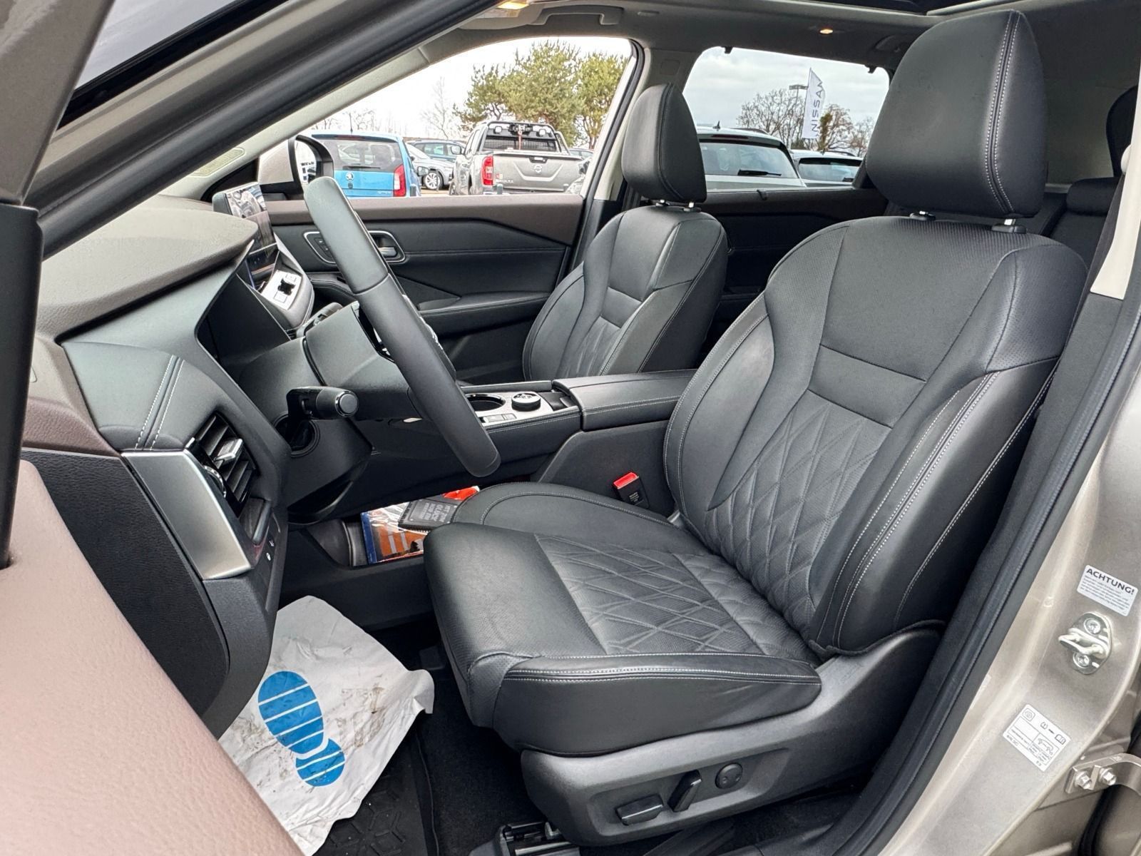 Fahrzeugabbildung Nissan X-Trail 1.5 VC-T e-Power Tekna+ e-4ORCE