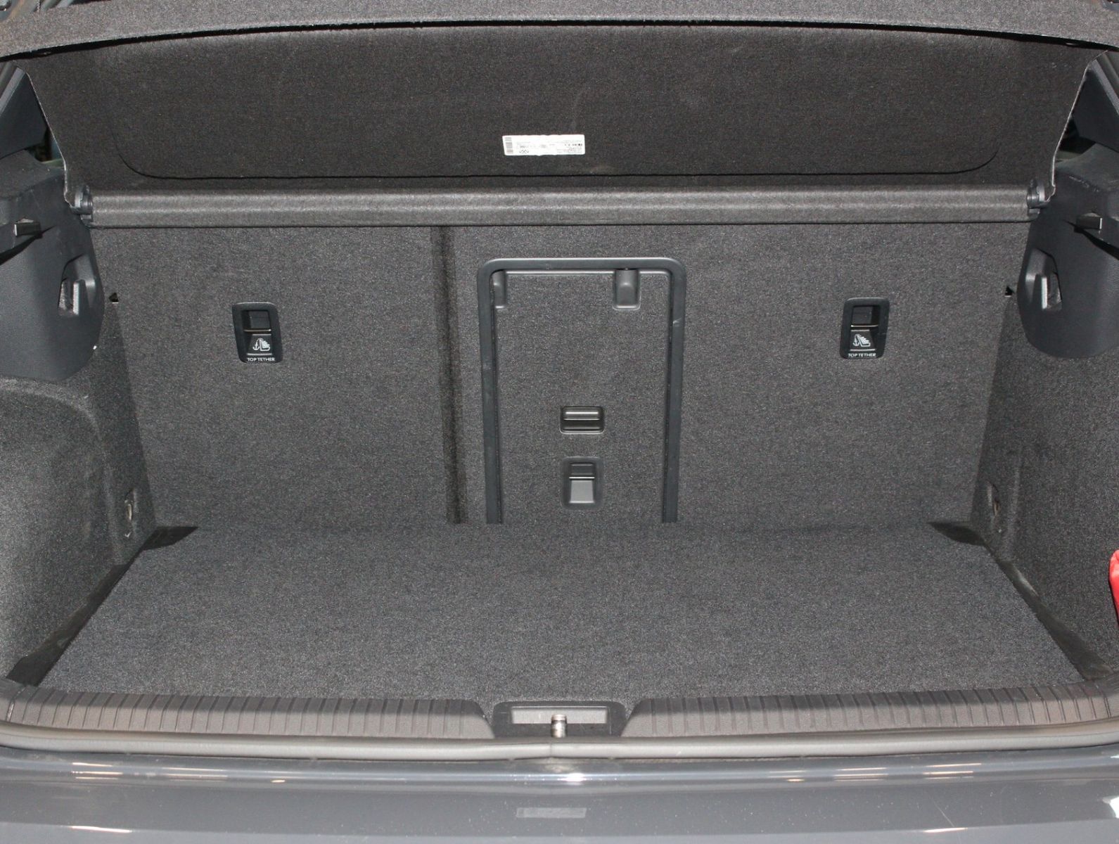 Fahrzeugabbildung Volkswagen Golf 2.0 TSI  GTI+LED*Navi*2.Hand