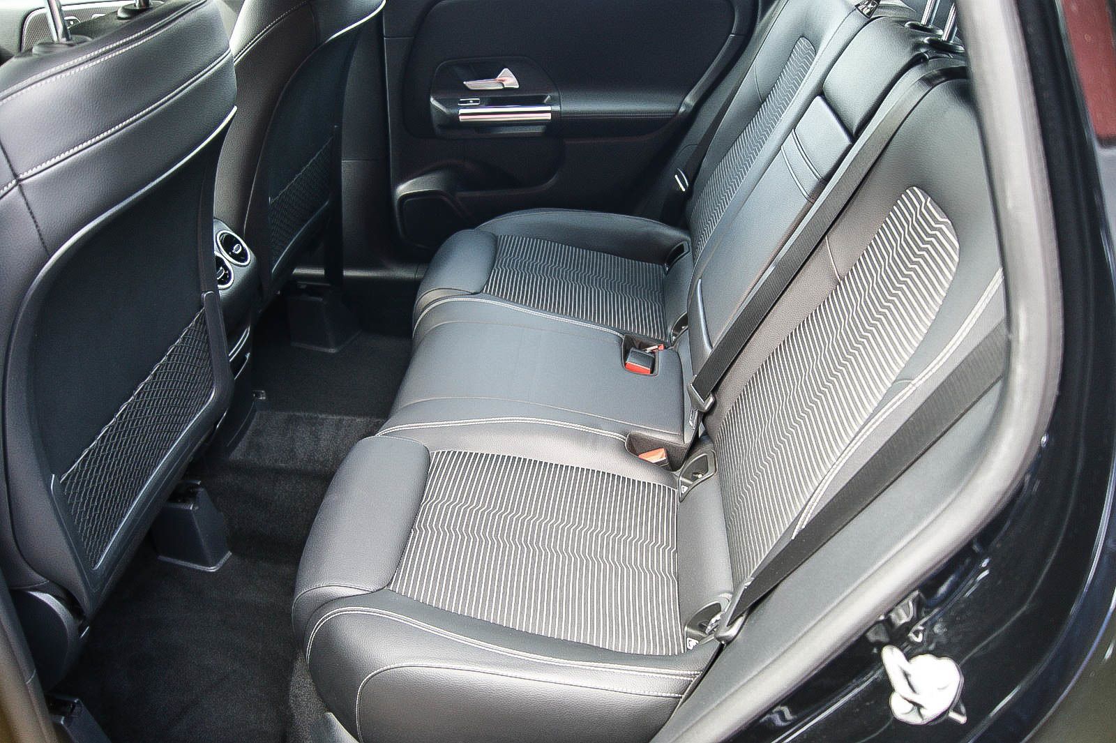 Fahrzeugabbildung Mercedes-Benz B 200 d 8G-DCT JungeSterne ANHÄNGERKUPLG E-SITZE