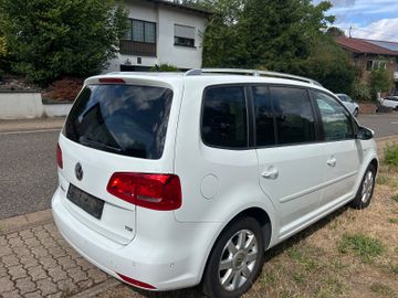 Volkswagen Touran - 4