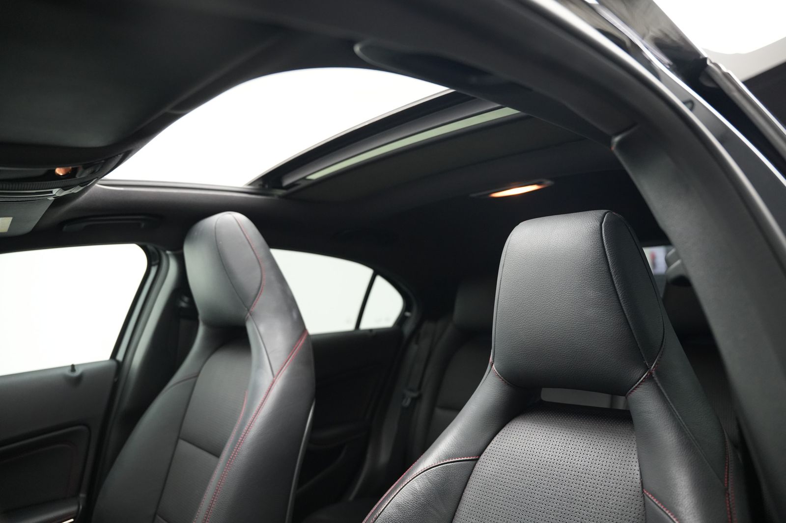 Fahrzeugabbildung Mercedes-Benz A A 220 CDI *AMG-Paket*Automatik*Panorama*SHZ*