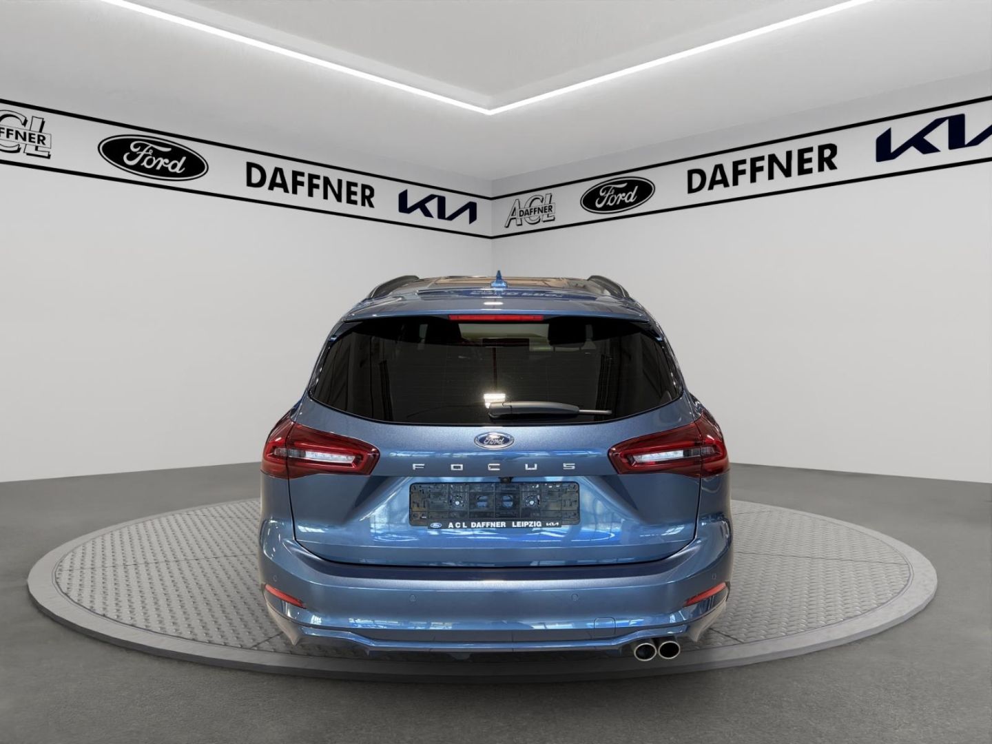 Fahrzeugabbildung Ford Focus Turnier ST-Line X HUD AHK-abn Navi LED ACC