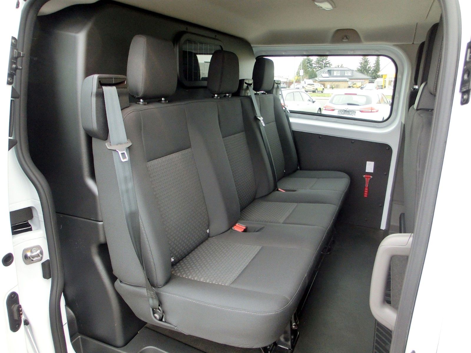 Fahrzeugabbildung Ford Transit Custom Kasten Doka 320 L2 Trend