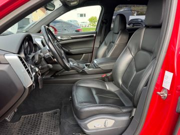 Porsche Cayenne - 6