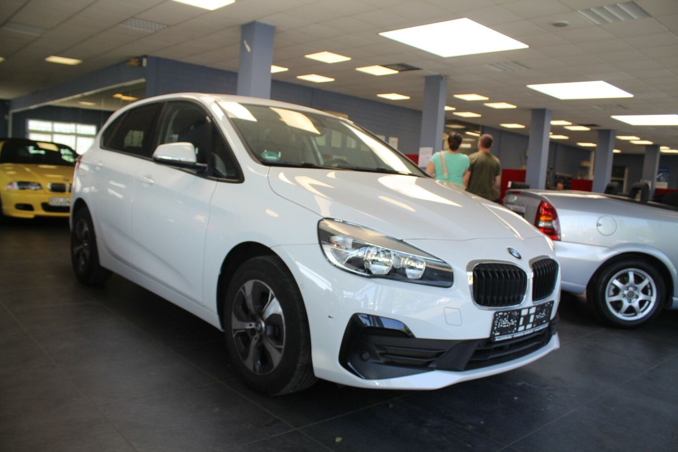 BMW 216 216i Active Tourer - Navi - SHZ - PDC - 1.HA